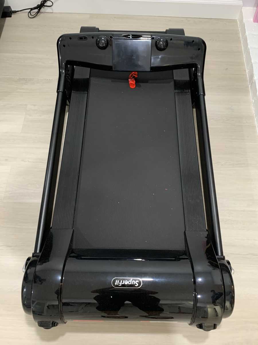 Easy to use foldable treadmill