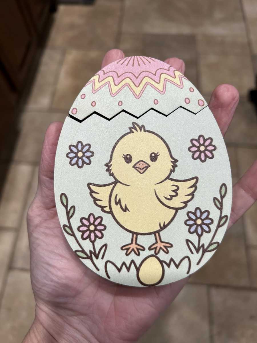 Adorable Wooden Easter Money Holder That Doubles as Decor