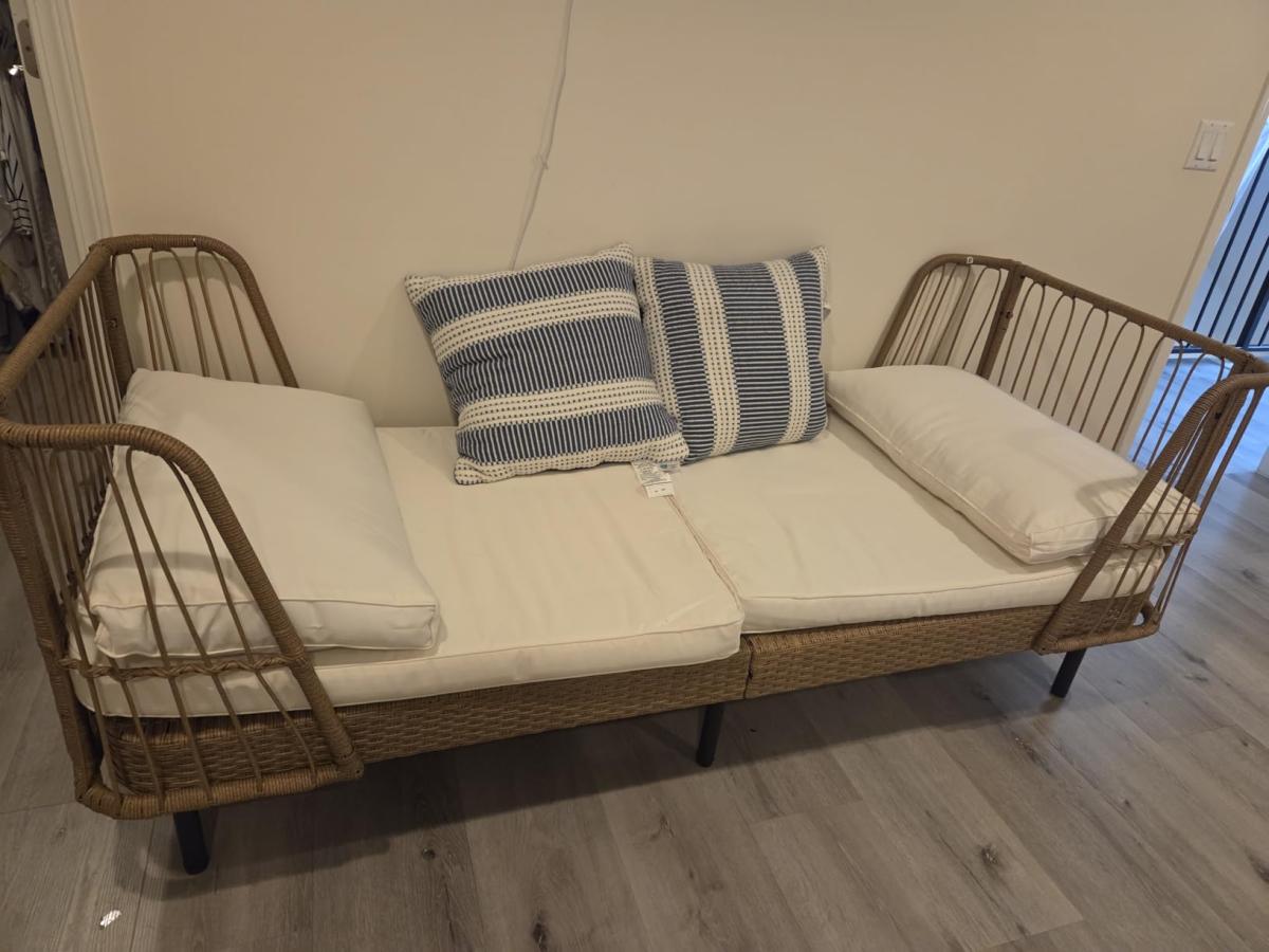 Cozy and Comfortable Daybed