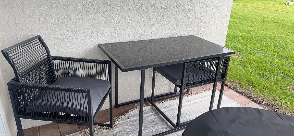 Space saving but wobbles