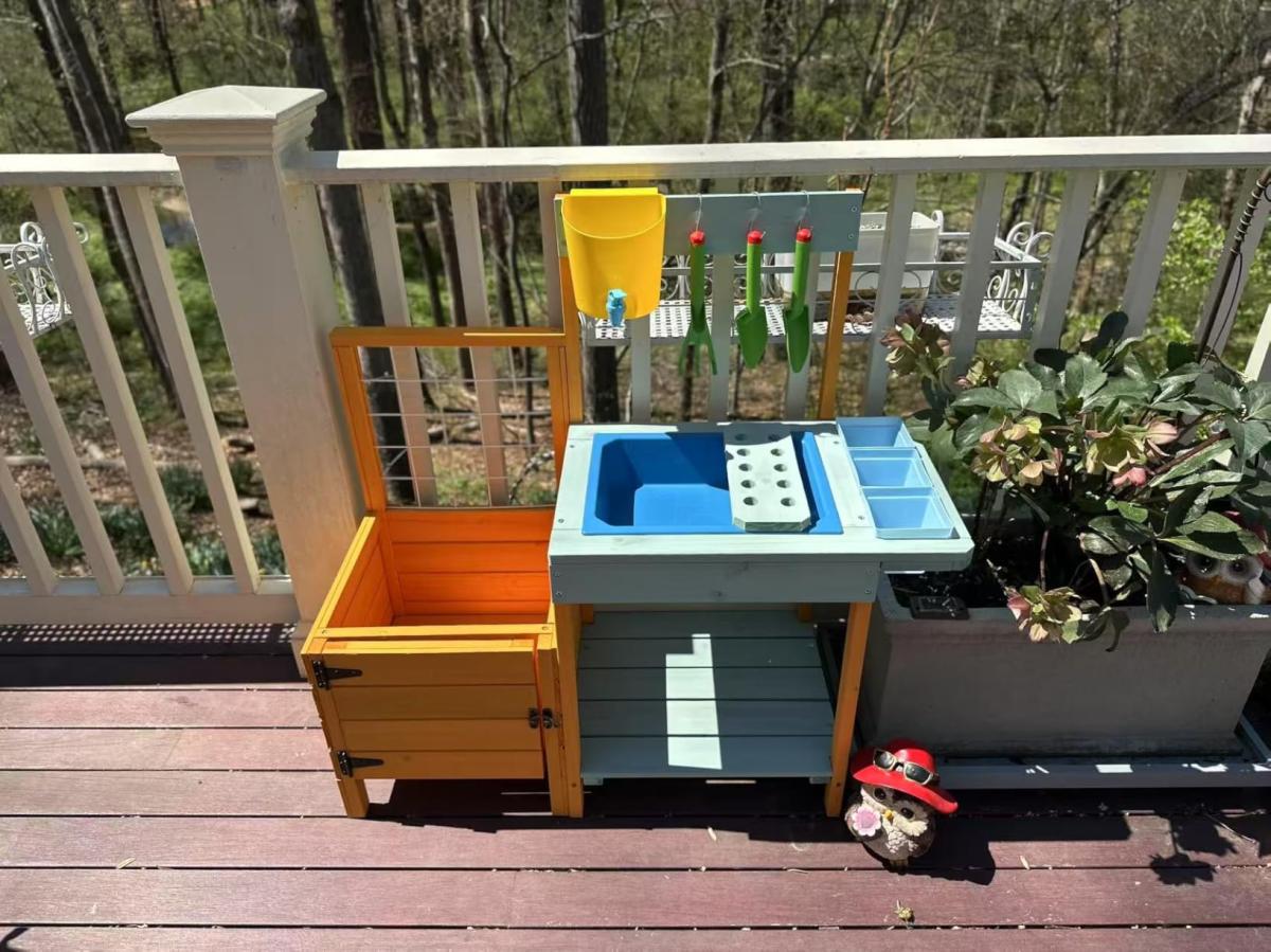 Good design, easy to assemble, colorful