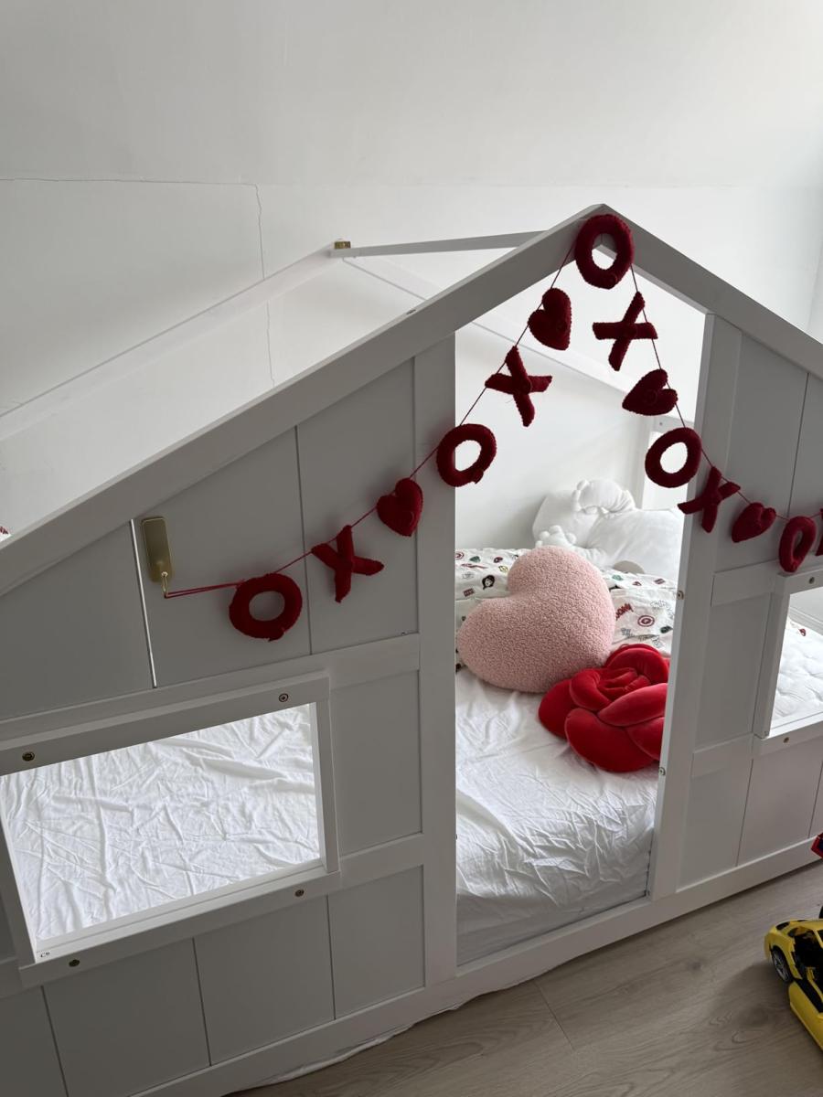 Cute house bed