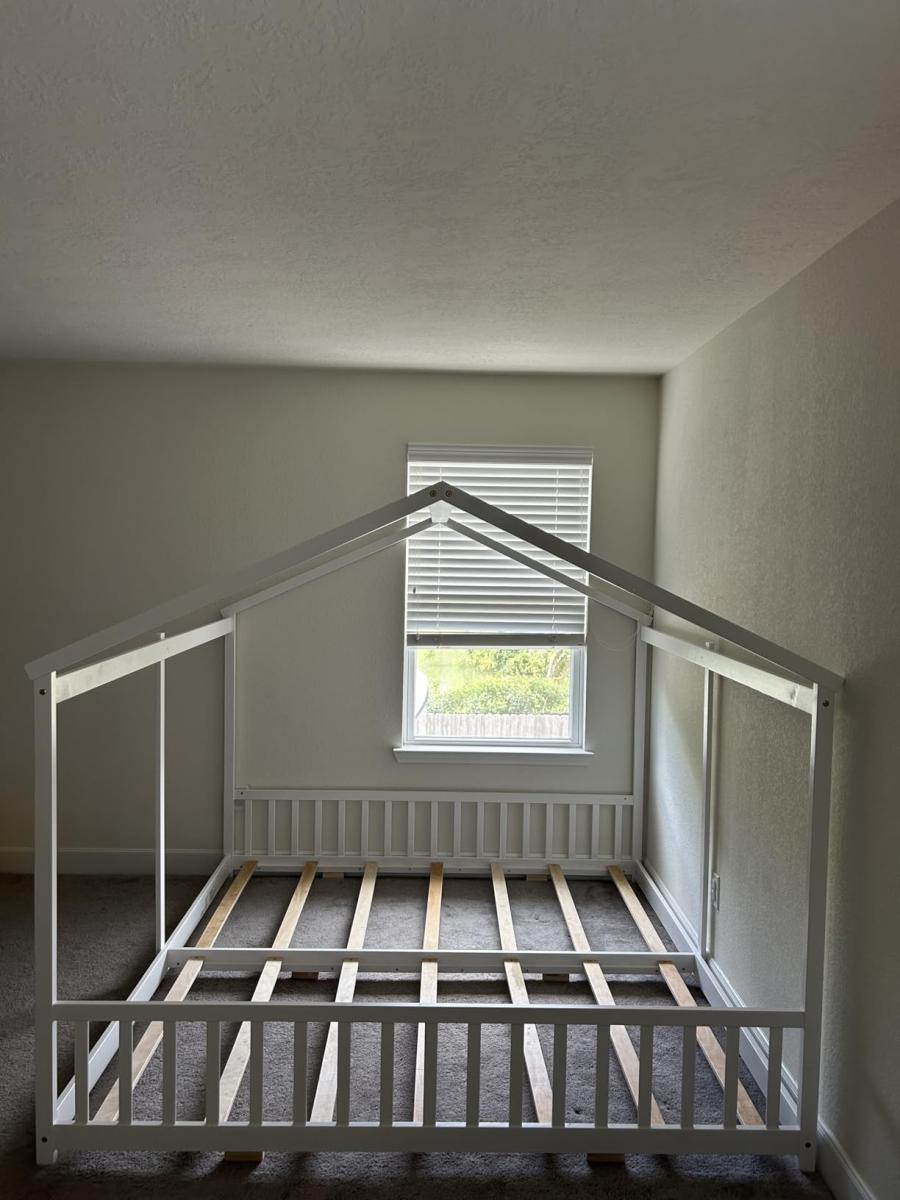 Beautiful floor bed!