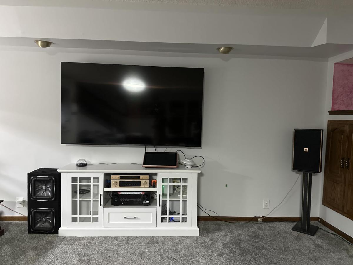 Beautiful piece and easy to put together!
