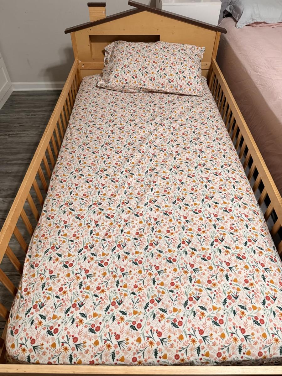 Adorable kids bed