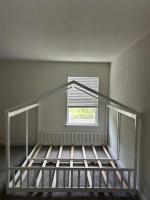 Beautiful floor bed!