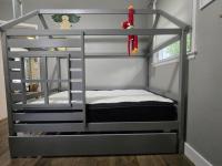 Cute trundle bed