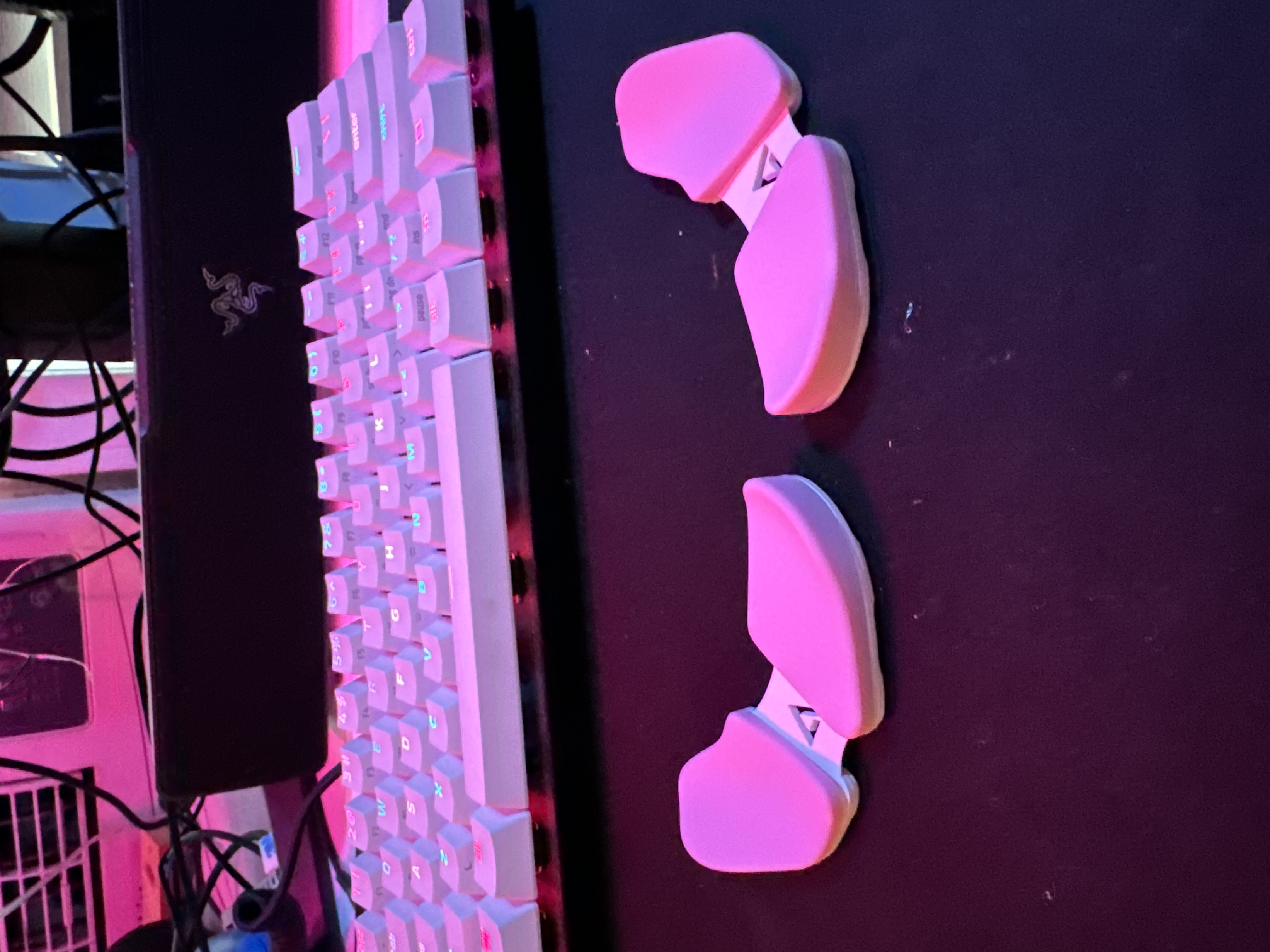 Keyboard Wrist Rest DeltaHub