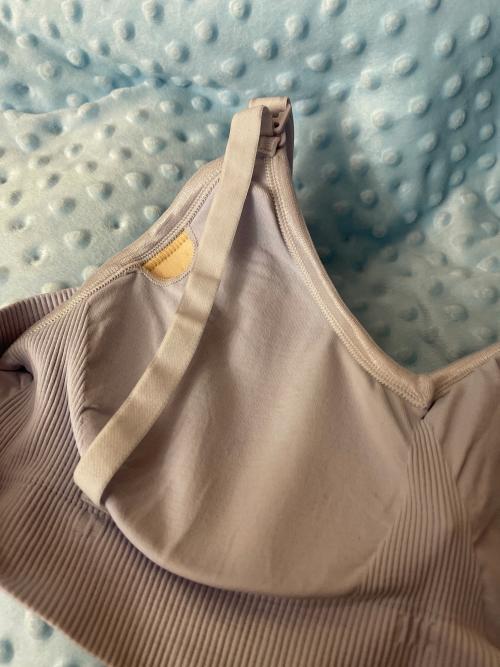Supuer duper love this nursing bra
