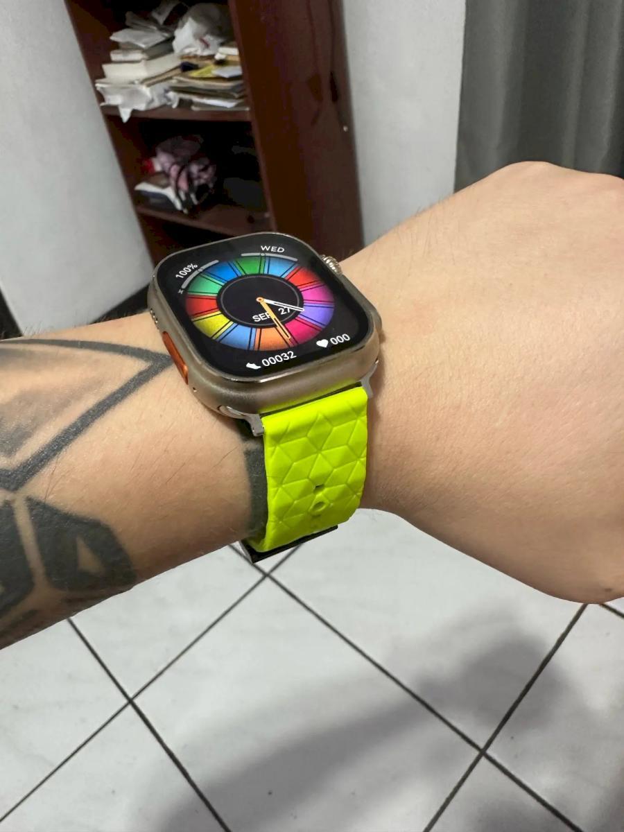 Bracelet de montre au motif de football