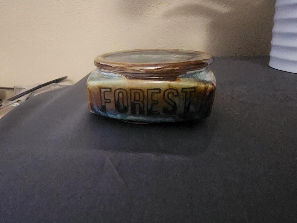 Excellent safe packaging. Helped me customize it and let me submit my own design files. Helped to make sure the design came out the way I wanted. This urn means a lot to me. Thank you!