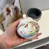 The most beautiful urn. Seller was so wonderful, kept me updated throughout the process and was incredibly helpful in making sure everything was just right. Thank you so much! I love it!