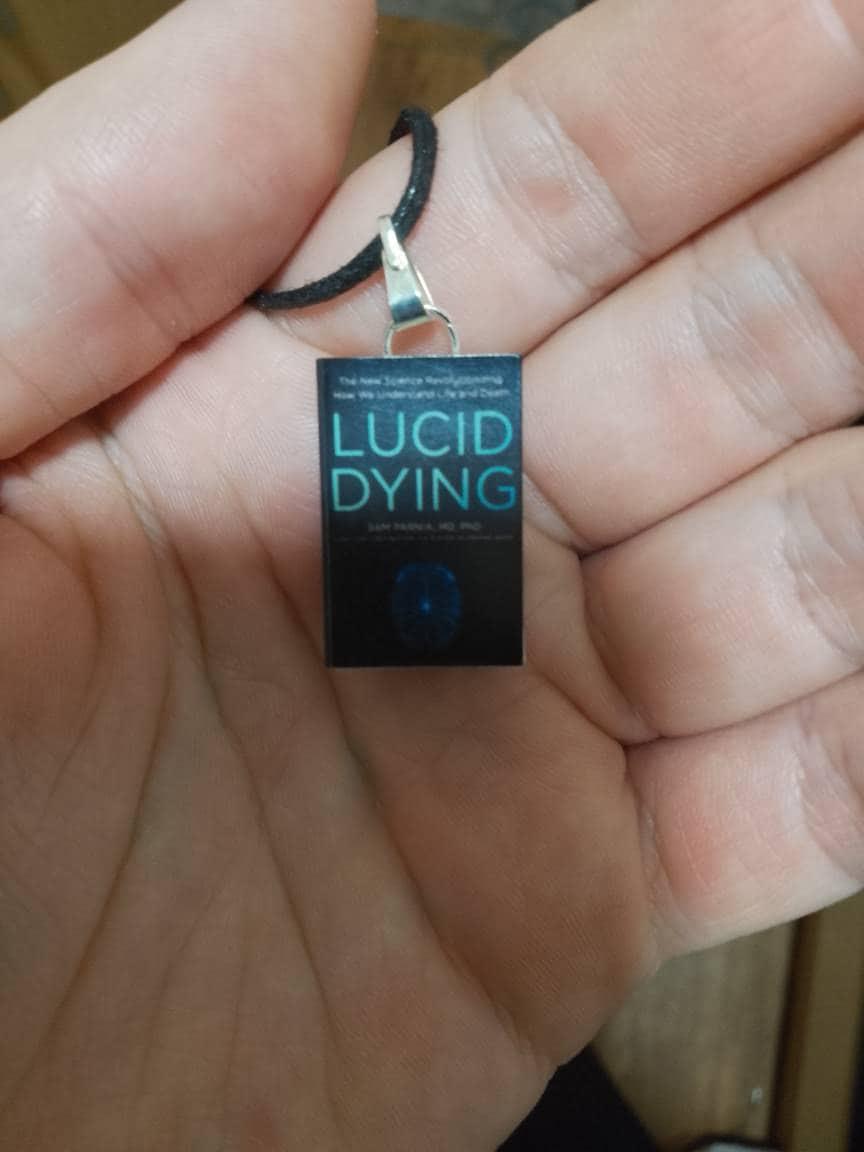 Absolutely Amazing!! Brilliant Print And A...