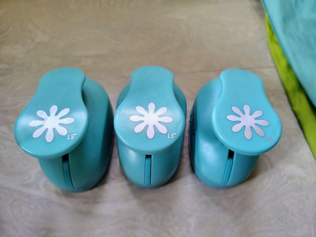 1.5 inch Daisy flower punch