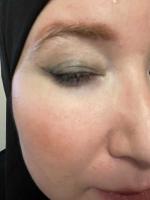 Beautiful, easy to apply, and does not smudge